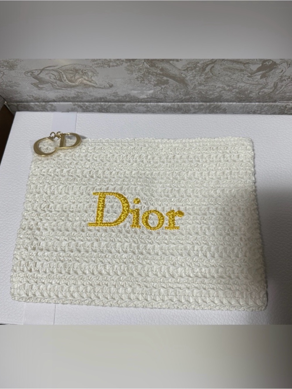 Dior Raffia Summer 2026 White Make Up Bag Trousse Pouch with Gold Logo Charm 🤩💛🤍